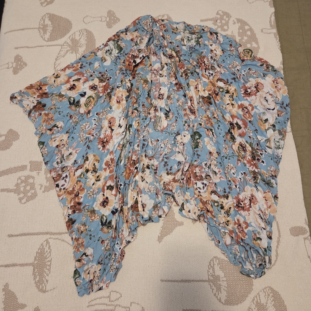 En Creme Floral Blue Kimono Top
